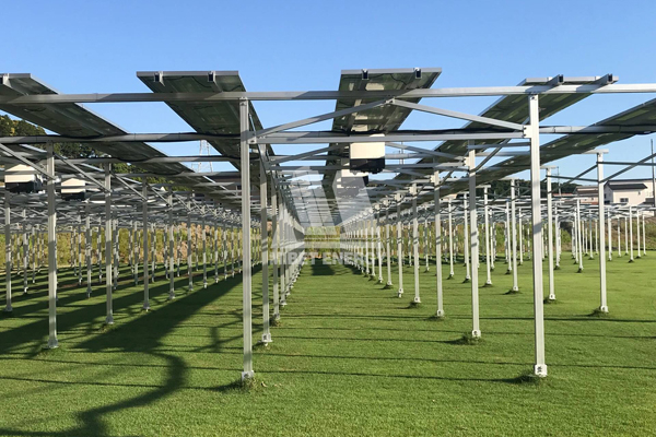 農業(yè)大棚光伏電站有什么優(yōu)勢？支架系統(tǒng)如何選購？