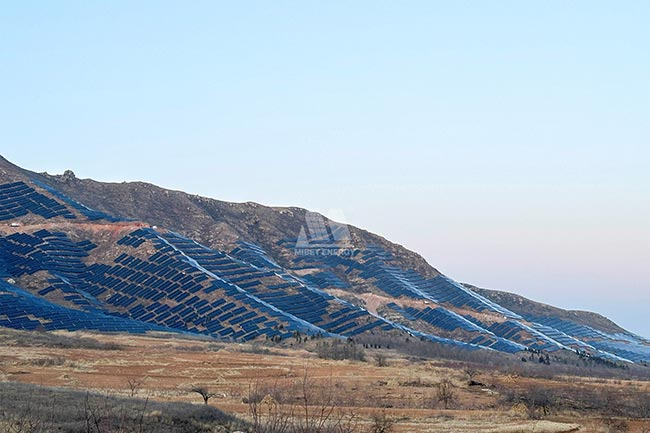 80MW光伏電站竣工！邁貝特遼寧山地支架建設(shè)項(xiàng)目順利上網(wǎng)