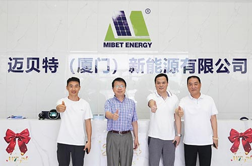 福建省新能源科技產(chǎn)業(yè)促進(jìn)會會長李寧、秘書長孫閩兆蒞臨邁貝特交流