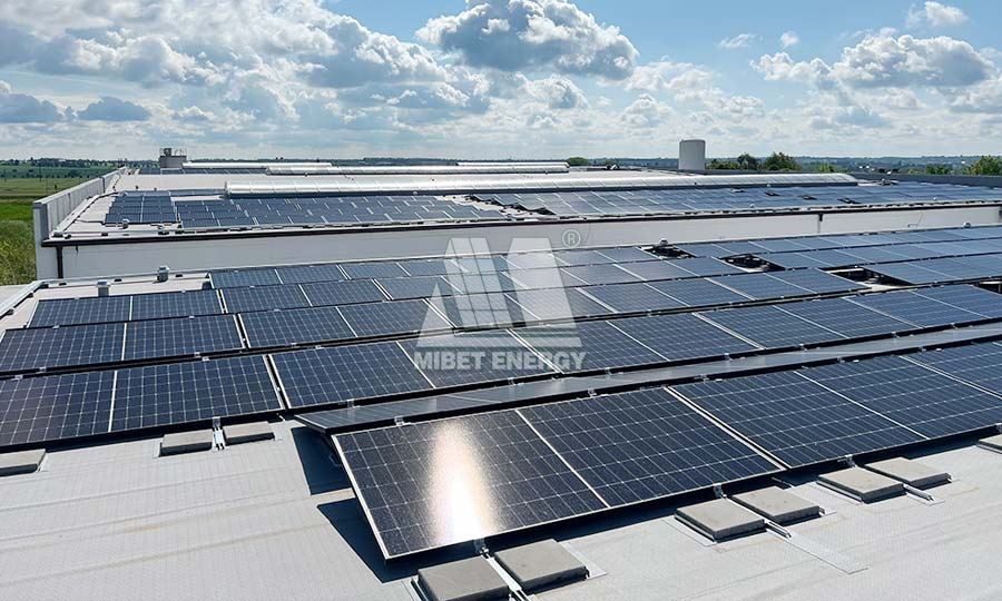 捷克 水泥平屋頂光伏項(xiàng)目 3.7MW-5